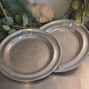 Vintage Wilton Armetale Pewter Dinner Plates